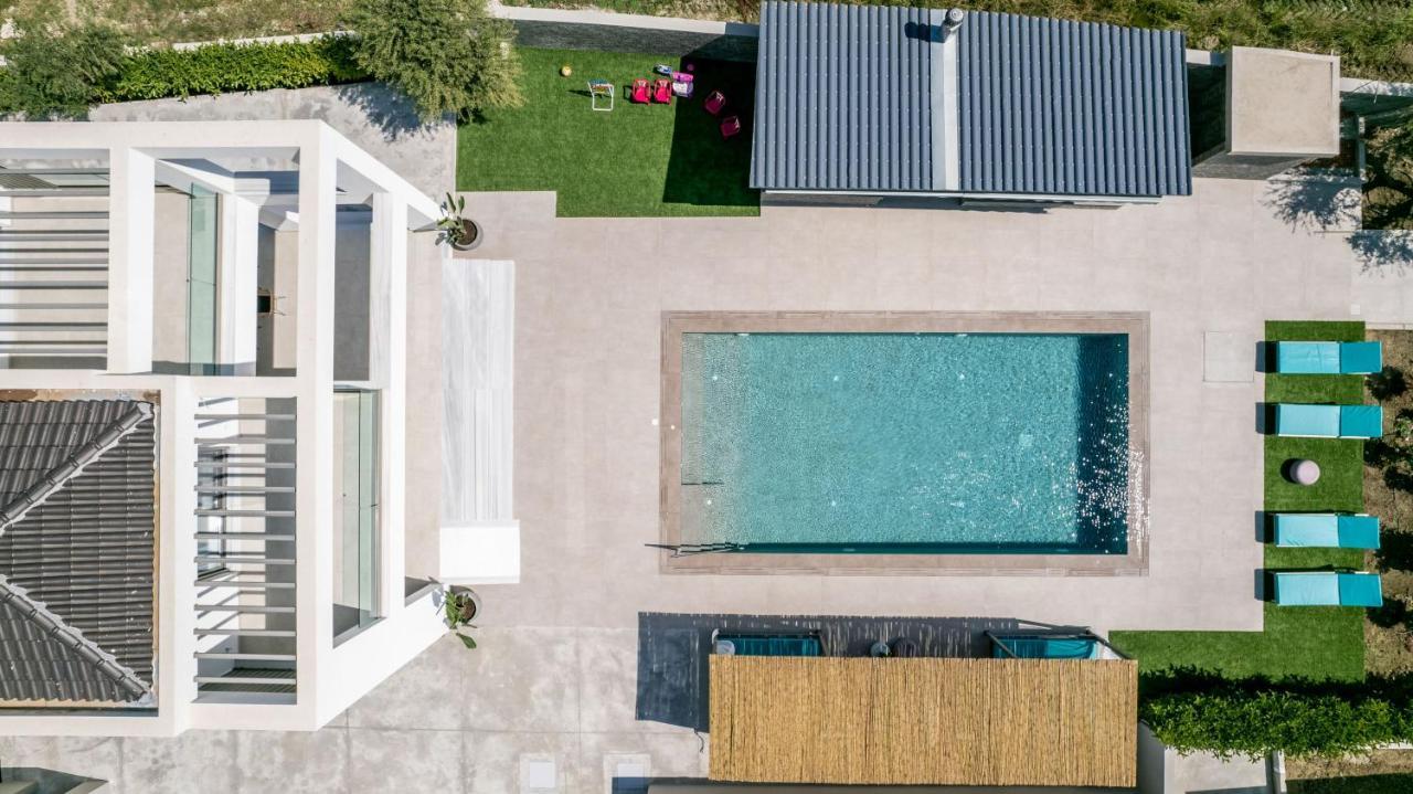 Antonia Villa - Luxurious Serenity With Private Pool, By Zantewize Kalipadhon Exterior photo
